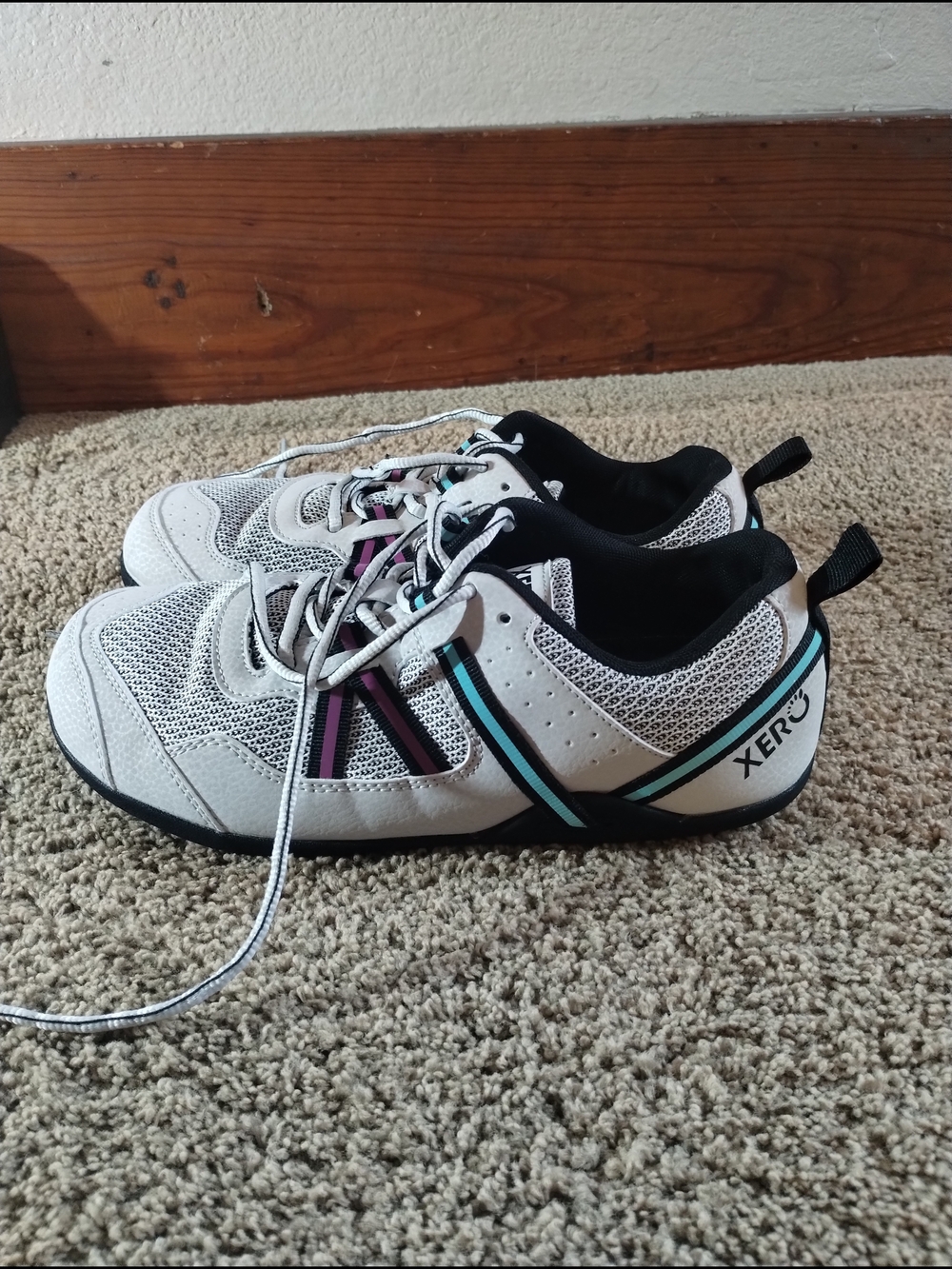 Xero Women’s Lightweight Minimalist Sneakers White Teal & Purple Accents Sz 8.5